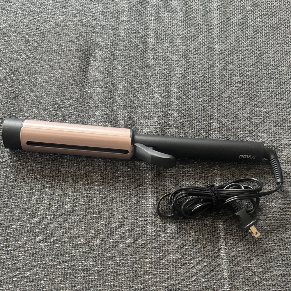 Novus Pink and Black Hair Curler